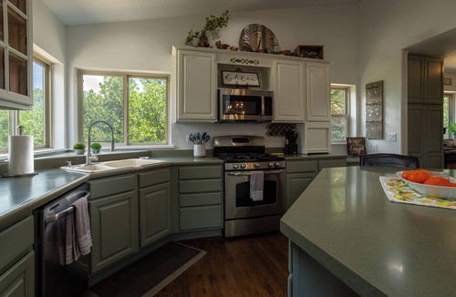Palmer Lake House | Lake View 5-Bedroom Home with HOT TUB, Spacious Patio with Fire Pit, Watercraft
