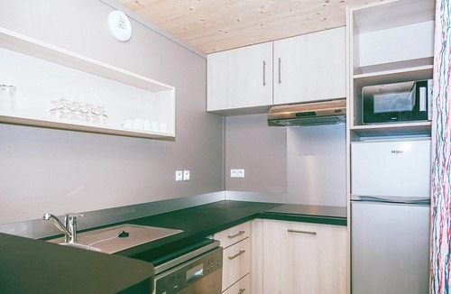 Malansac Cottage | Lake View Cottage with Terrace for 6