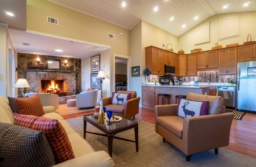 Clarkesville House | Lake View Escape - Outstanding Lake Burton views