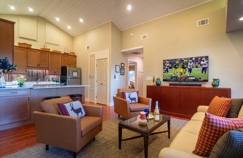 Clarkesville House | Lake View Escape - Outstanding Lake Burton views