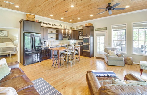 Silver Point House | Lake View Home in Silver Point: Walk to Marina