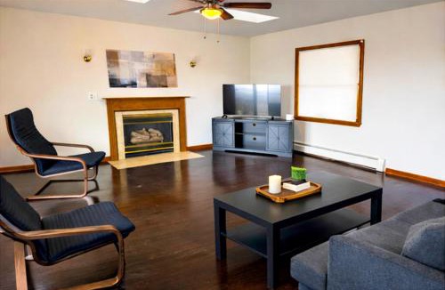 Ithaca House | Lake View Home, Sleeps 9, Near Cornell, Family Friendly, Free Parking