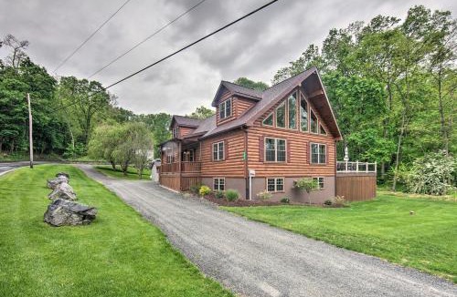 Wrightsville House | Lake View & Hot Tub: Wrightsville Cabin!