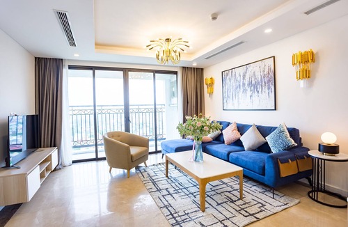 Quang An Apartment | Lake View, Luxuxy Apartment, Dessert, Cinema, Kickfit✫