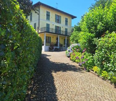 Stresa House | Lake view Ortensia Room with Balcony and Private bathroom at Villa Isabella Stresa Retreat Ages 6 Plus