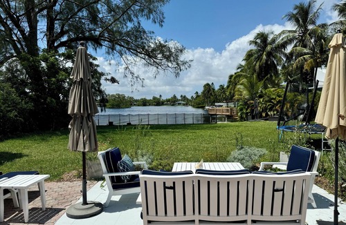 Ojus House | Lake View Spacious 4-bedroom house in Aventura