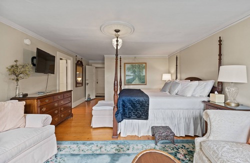 Phippsburg Bed & Breakfast | Lake View Suite with wall of windows w south exposure, Large King, Ensuite Bath