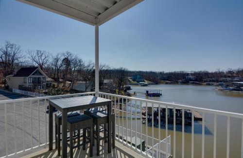 Osage Beach House | Lake Views & Pool Access: Osage Beach Condo