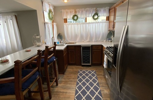 Delavan Lake House | Lake Views, steps to Lake! Two story home, professionally decorated! Sleeps 6!