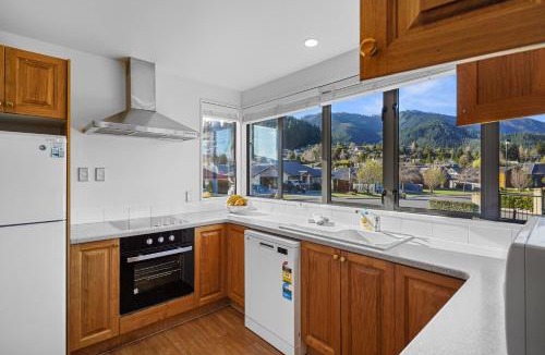 Hanmer Springs Ski Chalet | * LAKE VILLA 465 *