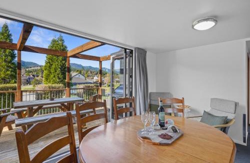 Hanmer Springs Ski Chalet | * LAKE VILLA 465 *