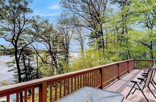 Wolfeboro House | Lake Winnipesaukee 4 season lakefront home! 2.5 miles to downtown Wolfeboro.