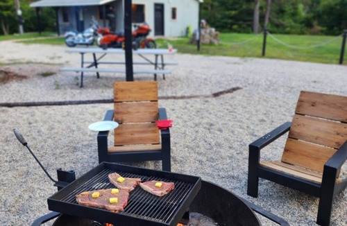 Luther Cabin | LakeEffectLodging-Cozy Cabin-ORV Trail Access