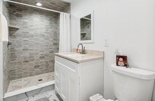 Commerce Township House | Lakefront living