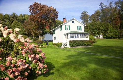 Thompson Cottage | Lakefront 1920's Craftsman on Fiddle Lake - Vacation in Stickley Style