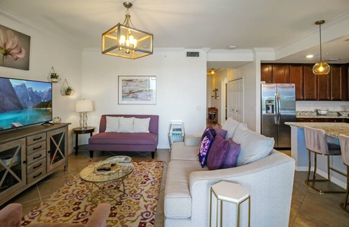 Lakewood Ranch Condo | Lakefront 2 BR/2 BA condo in Lakewood National Golf Club - Pearl in the Rough