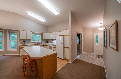 Cable Condo | Lakefront 2BR Condo on Namakagon – Views, Trails, Pontoon Rentals & Fishing!