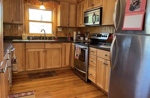 Freedom House | Lakefront 3 bed room property in Freedom, NH