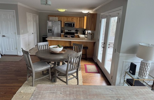 Martin House | Lakefront 3-bedroom/3 bath with large dock house in quiet cul de sac