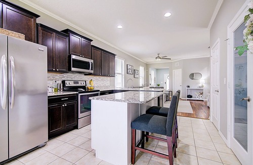 Riverview House | Lakefront 3 BR w/Office +Fenced Yard (6 mo minimum)