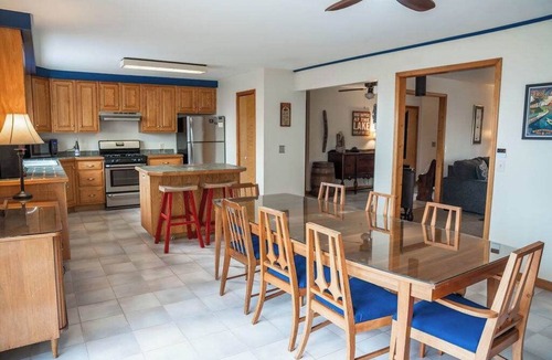 Geneva House | Lakefront 8BR House with Private Dock & Fire Pit