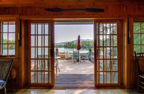 Huletts Landing House | Lakefront Adirondacks Home: Lake George Oasis!