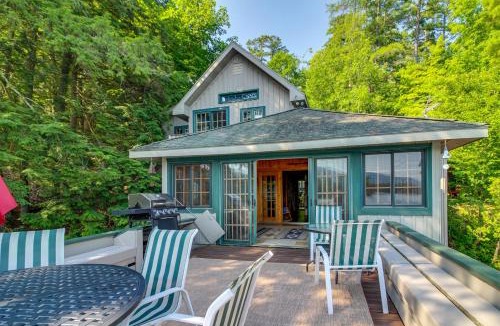 Huletts Landing House | Lakefront Adirondacks Home: Lake George Oasis!