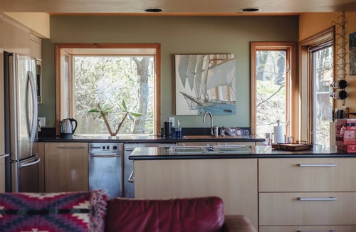 Lakeside House | Lakefront Architect Home, Private Assn Beach Below, 5 Decks