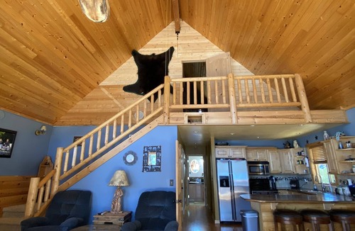 Cle Elum House | Lakefront Basecamp. Home base for year round fun - every sport - every occasion