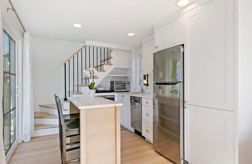 Williams Bay Cottage | Lakefront Beach Cottage with Boat Slip