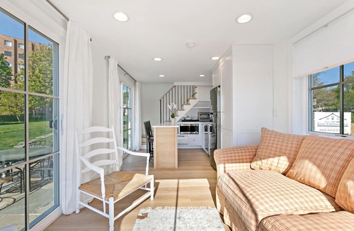 Williams Bay Cottage | Lakefront Beach Cottage with Boat Slip