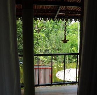 Kuzhuppilly Bed & Breakfast | Lakefront Beach Homes