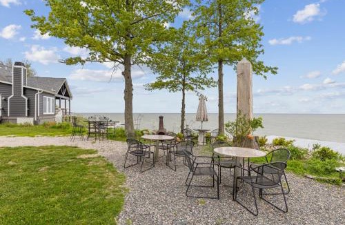 Ashtabula House | Lakefront Beach House - Sauna & Steam Pod Retreat