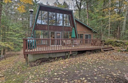 Glendale House | Lakefront Berkshires Retreat w/Deck, Dock & Boat!