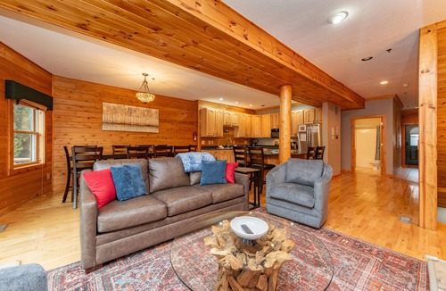 McHenry House | Lakefront Bliss: Hot Tub, Views & Fun