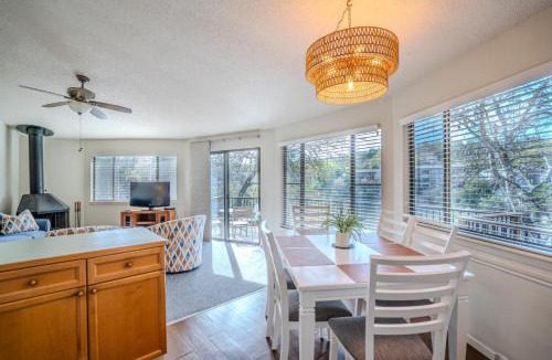Lakeway House | Lakefront Bungalow with Community PoolHot Tub #5