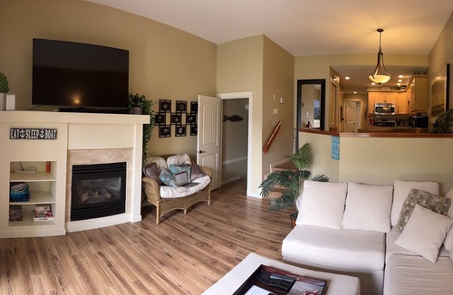 Scotch Creek Condo | lakefront!