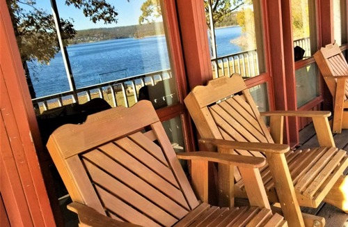 Blue Eye Cabin | Lakefront Cabin #2 - Steps from Table Rock Lake at Happy Hollow Resort