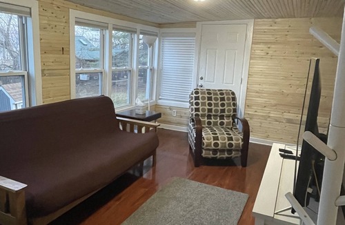 Edgerton Cottage | Lakefront Cabin: Many options for entertainment or relaxation