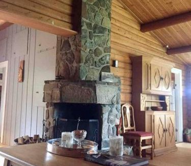 Eidskog House | Lakefront Cabin