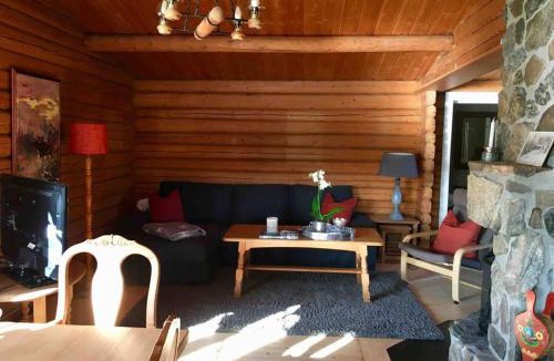 Eidskog House | Lakefront Cabin