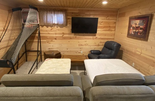 Crandon Cabin | Lakefront Cabin on a Private Lake - only a 0.5 mile from the snowmobile trials!