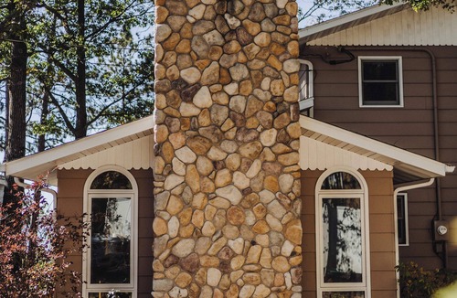 Hayward House | Lakefront Cabin on LCO - The Sunset Escape