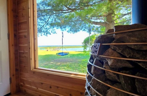 Vineland Cabin | Lakefront Cabin on Mille Lacs: Dock, Sandy Beach, Casino & Boat Launch nearby!