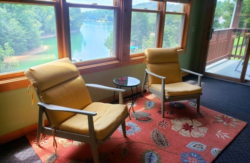 Dandridge Cabin | LakeFront Cabin Private Dock wk in July avail nr Smoky Mtn ez access from I-40