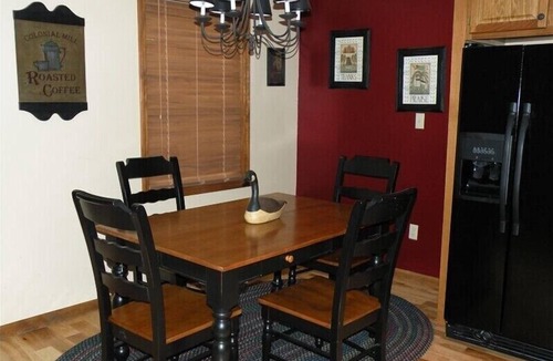 Sloans Valley Cabin | Lakefront Cabin: Private Water Access, Boat Parking, Lake View & Wi-Fi
