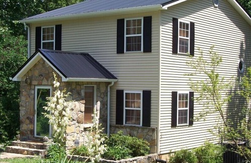 Sloans Valley Cabin | Lakefront Cabin: Private Water Access, Boat Parking, Lake View & Wi-Fi