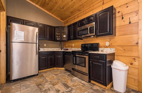 McHenry Cabin | Lakefront Cabin Suite 4-Hot Tub, Full Kitchen