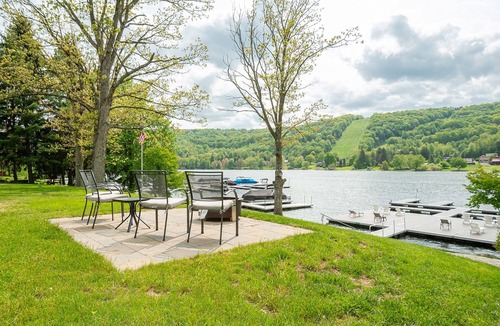 McHenry Cabin | Lakefront Cabin Suite 4-Hot Tub, Full Kitchen