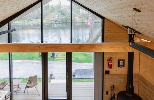 Scotrun Ski Chalet | Lakefront Cabin Pocono #2/Leisure Lake Resort
